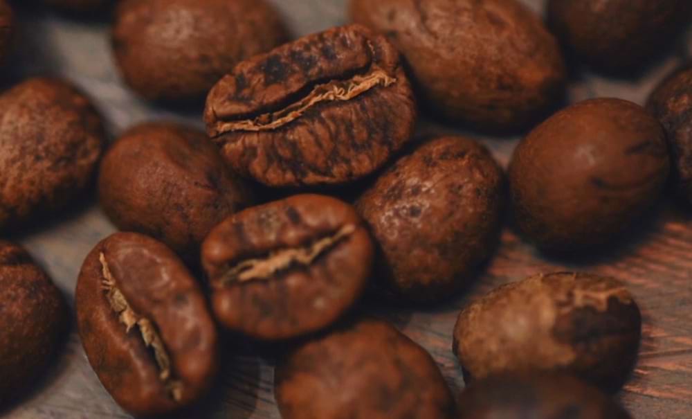 Caffè in grani: vantaggi e come usarlo